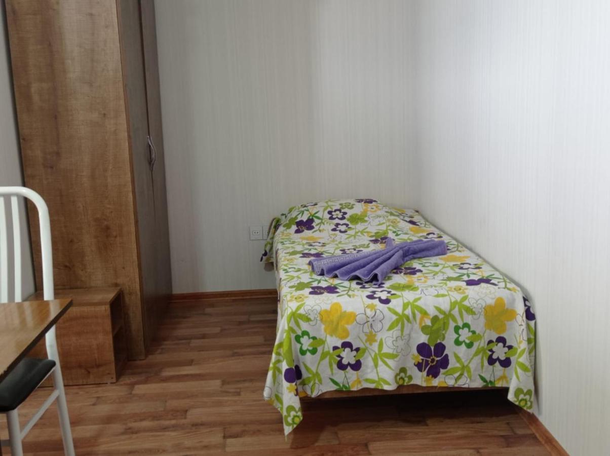 Bizim Ev Hostel Naftalan Exteriör bild
